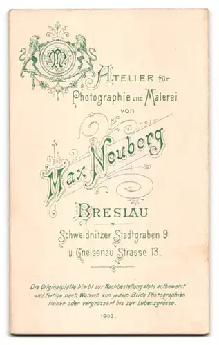 Fotografie Max Neuberg, Breslau, Schweidnitzer Stadtgraben 9 u. Gneisenau Strasse 13, Junge Dame im modischen Kleid