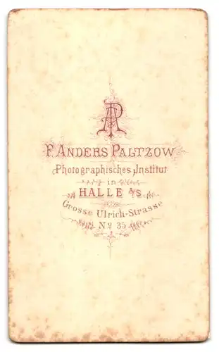 Fotografie F. Anders Paltzow, Halle a /S., Grosse Ulrich-Str. 35, Junger Herr im Anzug mit Oberlippenbart