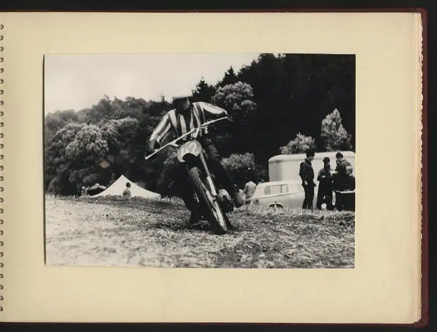Fotoalbum 66 Fotografien DDR Motorrad - Geländesport, Motocross, Motorrad Jawa, MZ, Gespann-Rennen, Dynamo-Sportclub 0