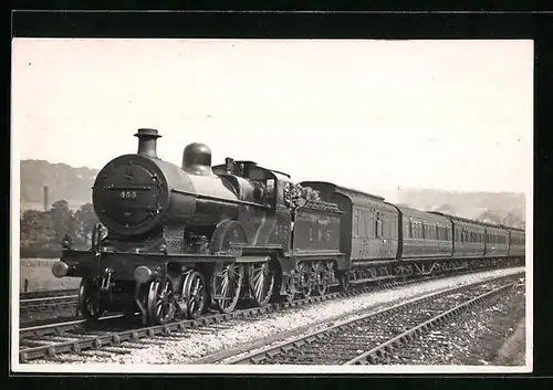 AK Englische Eisenbahn mit der No. 455 zwischen zwei Orten