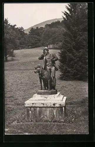 AK Bad Ischl, Jagdgruppe im Park der Kaiservilla
