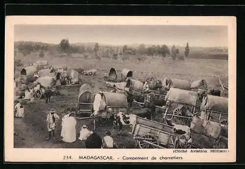AK Madagascar, Campement de charretiers
