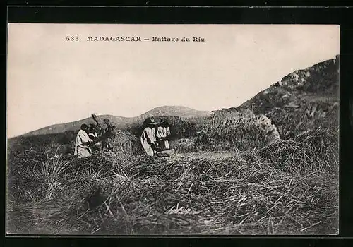 AK Madagascar, Battage du Riz
