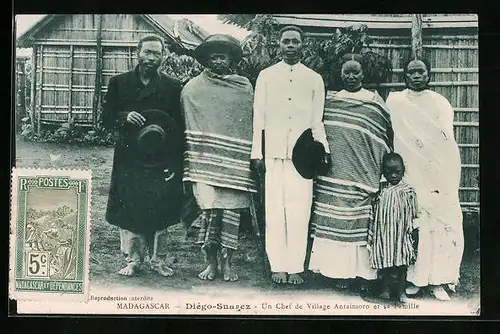 AK Diégo-Suarez, Un Chef de Village Antaimoro et sa Famille