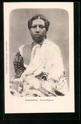 AK Madagaskar, Femme Malgache
