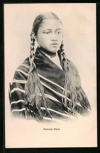 AK Madagascar, Femme hova