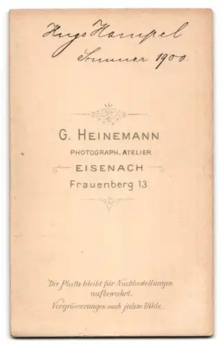 Fotografie G. Heinemann, Eisenach, Frauenberg 13, Junger Mann mit blonden Locken im Sonntagsstaat