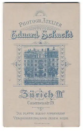 Fotografie Eduard Schucht, Zürich, Ansicht Zürich, Geschäftshaus mit Atelier in der Casernenstr. 13, Rückseitig Portrait