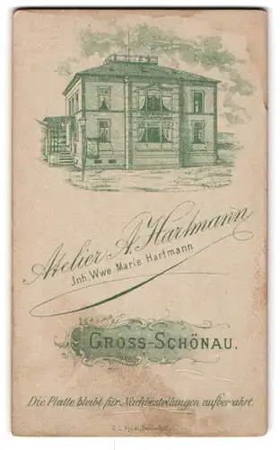 Fotografie A. Hartmann, Gross-Schönau, Ansicht Gross-Schönau, Geschäftshaus mit Foto-Atelier, Rückseitig Kleinkind