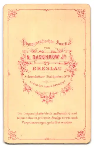 Fotografie N. Raschkow, Breslau, Schweidnitzer Stadtgraben 9, hübsche junge Dame mit tupiertem Haar elegant gekleidet