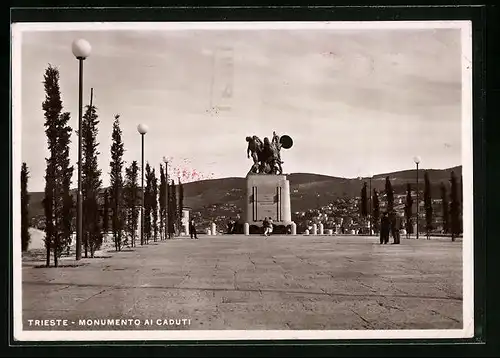 AK Trieste, Monumento ai Caduti