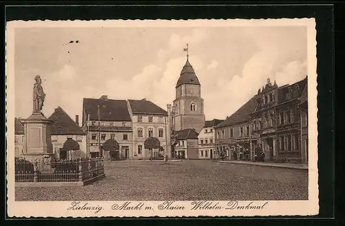 AK Zielenzig, Markt m. Kaiser Wilhelm-Denkmal