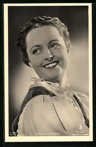 AK Schauspielerin Hansi Knoteck in die Kamera lächelnd