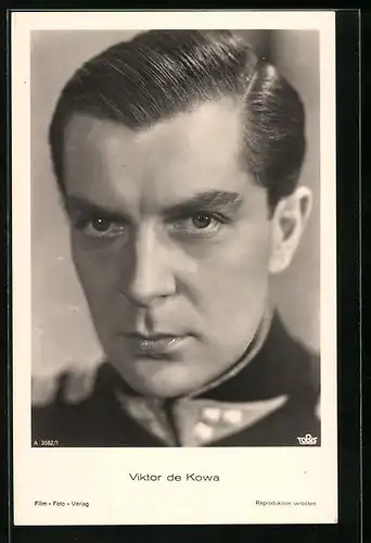 AK Schauspieler Viktor de Kowa, Porträt in Uniform