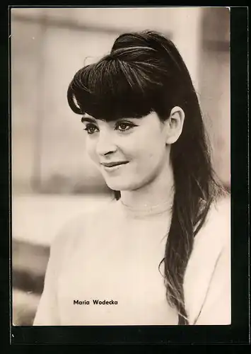 AK Schauspielerin Maria Wodecka im weissen Pullover