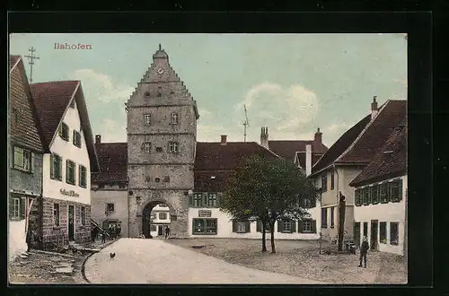 AK Ilshofen, Ansicht mit Torbogen und Gasthaus M. Weidner