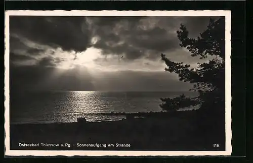 AK Thiessow /Rügen, Sonnenaufgang am Strande