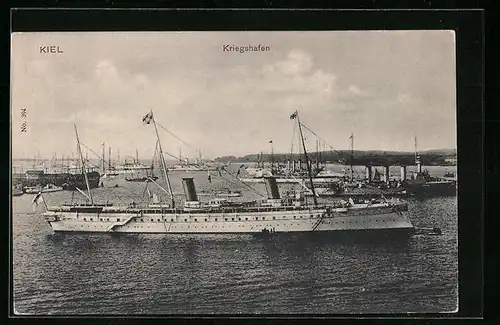 AK Kiel, Kriegshafen mit Dampfer