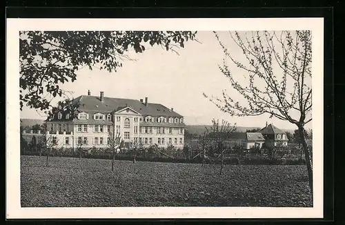 AK Gross-Sachsenheim, Wirtschaftliche Frauenschule vom Feld aus