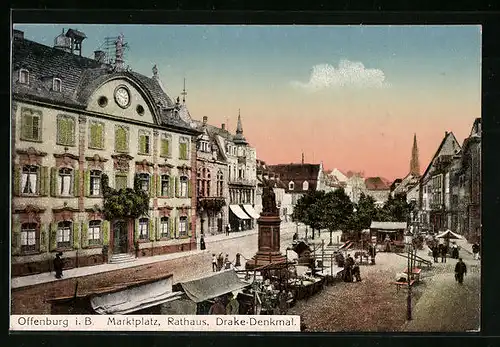 AK Offenburg i. B., Marktplatz, Rathaus, Drake-Denkmal