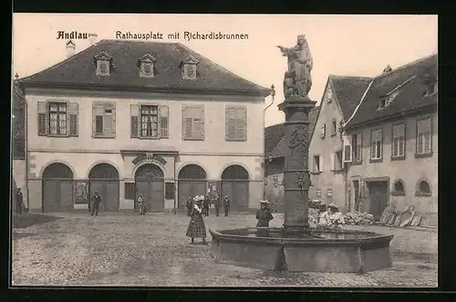 AK Andlau, Rathausplatz mit Richardisbrunnen