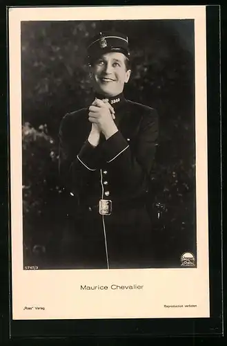 AK Schauspieler Maurice Chevalier in Uniform