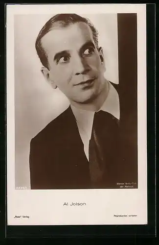 AK Schauspieler Al Jolson blickt neugierig um die Ecke
