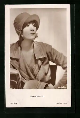 AK Schauspielerin Greta Garbo mit elegantem Hut