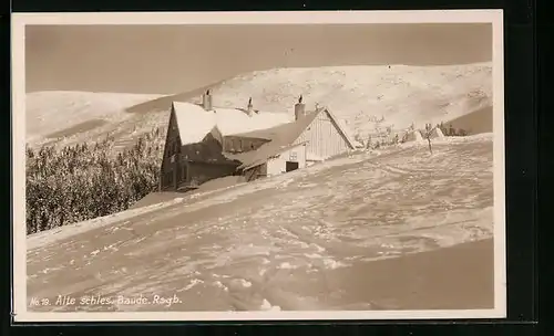 AK Alte Schlesische Baude im Riesengebirge im Winter