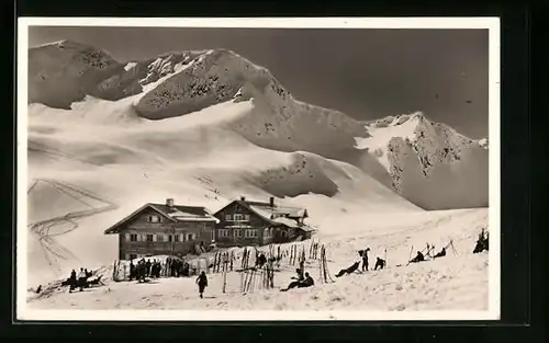 AK Schwarzwasserhütte, Berghütte im Kleinwalsertal im Winter