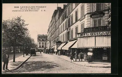 AK Levallois-Perret, Place du Marché, prise de la Rue Poccard