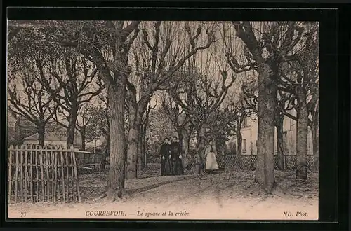 AK Courbevoie, le square et la crèche