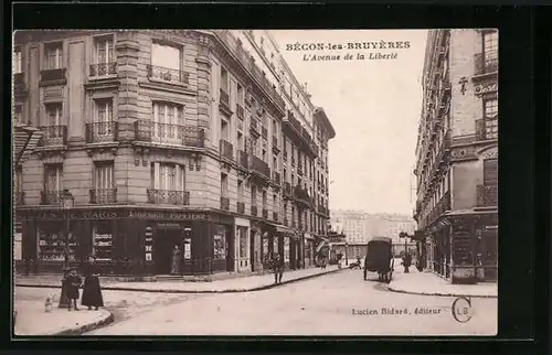 AK Bécon-les-Bruyères, l'Avenue de la Liberté