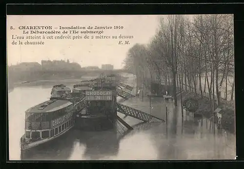 AK Charenton, Inondations 1910, le Débarcadière de l'Ile submergé