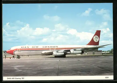 AK Flugzeug Boeing 707 der Dan-Air vor dem Start