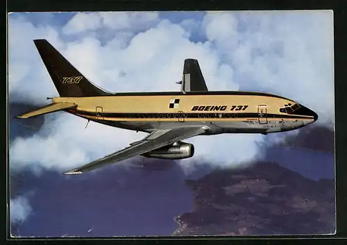 AK Flugzeug Boeing 737 am Himmel