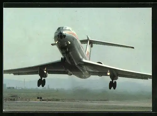 AK Flugzeug TU 134 der Interflug beim Start