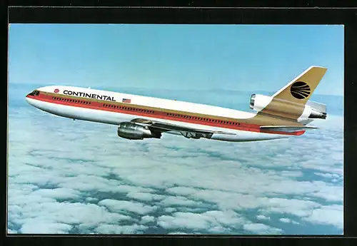 AK Flugzeug DC-10 der Fluggesellschaft Continental über den Wolken