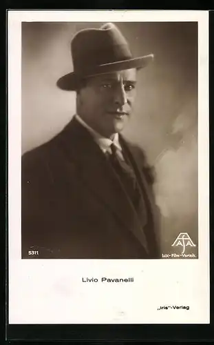 AK Schauspieler Livio Pavanelli im Anzug mit Hut porträtiert