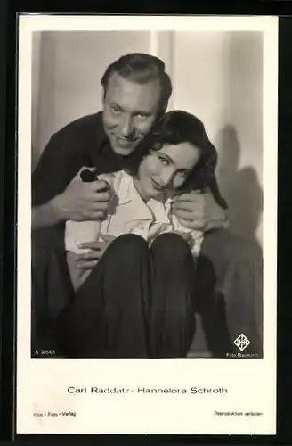 AK Schauspieler Carl Raddatz und Hannelore Schroth in einer gemeinsamen Filmszene