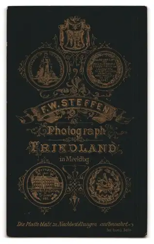 Fotografie F. W. Steffen, Friedland /Mecklenburg, Junge im Anzug