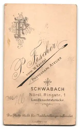 Fotografie P. Fischer, Schwabach, Nördl. Ringstrasse 1, Kleines Kind in weitem Spitzenkleidchen