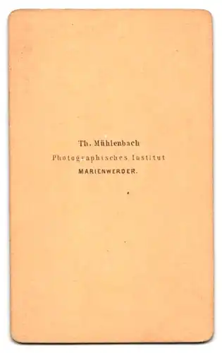 Fotografie Th. Mühlenbach, Marienwerder, Junger Mann mit zurückgekämmtem Haar im Dreiteiler