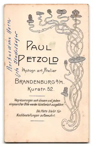 Fotografie Paul Petzold, Brandenburg /Havel, Kurstrasse 52, Junge Dame mit Hochsteckfrisur im strahlend weissen Kleid