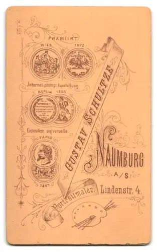 Fotografie Gustav Schultze, Naumburg a /S., Lindenstr. 4, Junges Mädchen mit Flechtfrisur