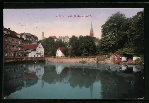 AK Löbau i. S., Funkenburgteich mit Blick auf zwei Kirchtürme