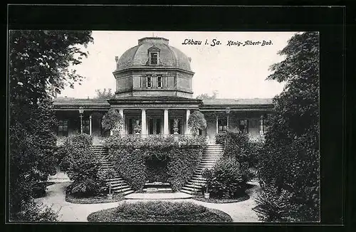 AK Löbau i. S., König-Albert-Bad mit bepflanztem Vorgarten