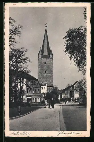 AK Aschersleben, Strassenpartie mit Johannisturm und Fussgängern