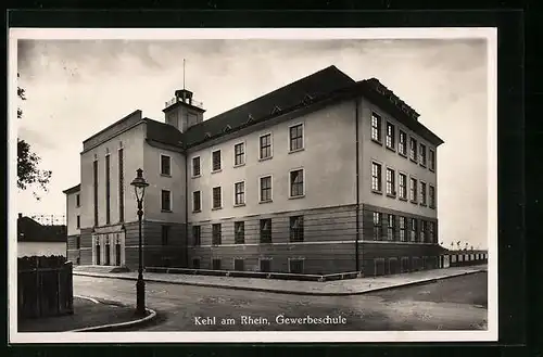 AK Kehl /Rhein, Gewerbeschule von der Strasse gesehen