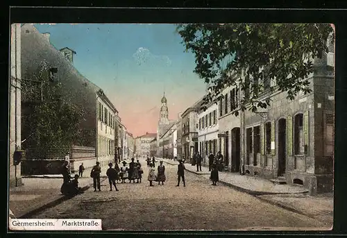 AK Germersheim, Marktstrasse mit Passanten